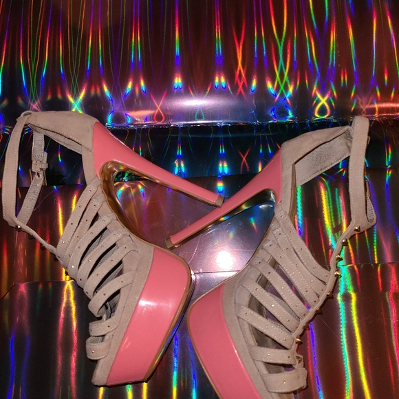 Vintage ALDO Neon Pink and Tan Ankle Strap Gold Studded Platforms Size 8.5 - Picture 10 of 15